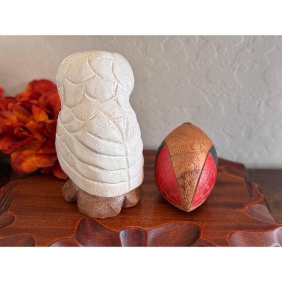 Hand-Carved Wooden Owl Figurines Set, White & Red-Black, Earthy Cute Home Decor - Picture 4 of 8